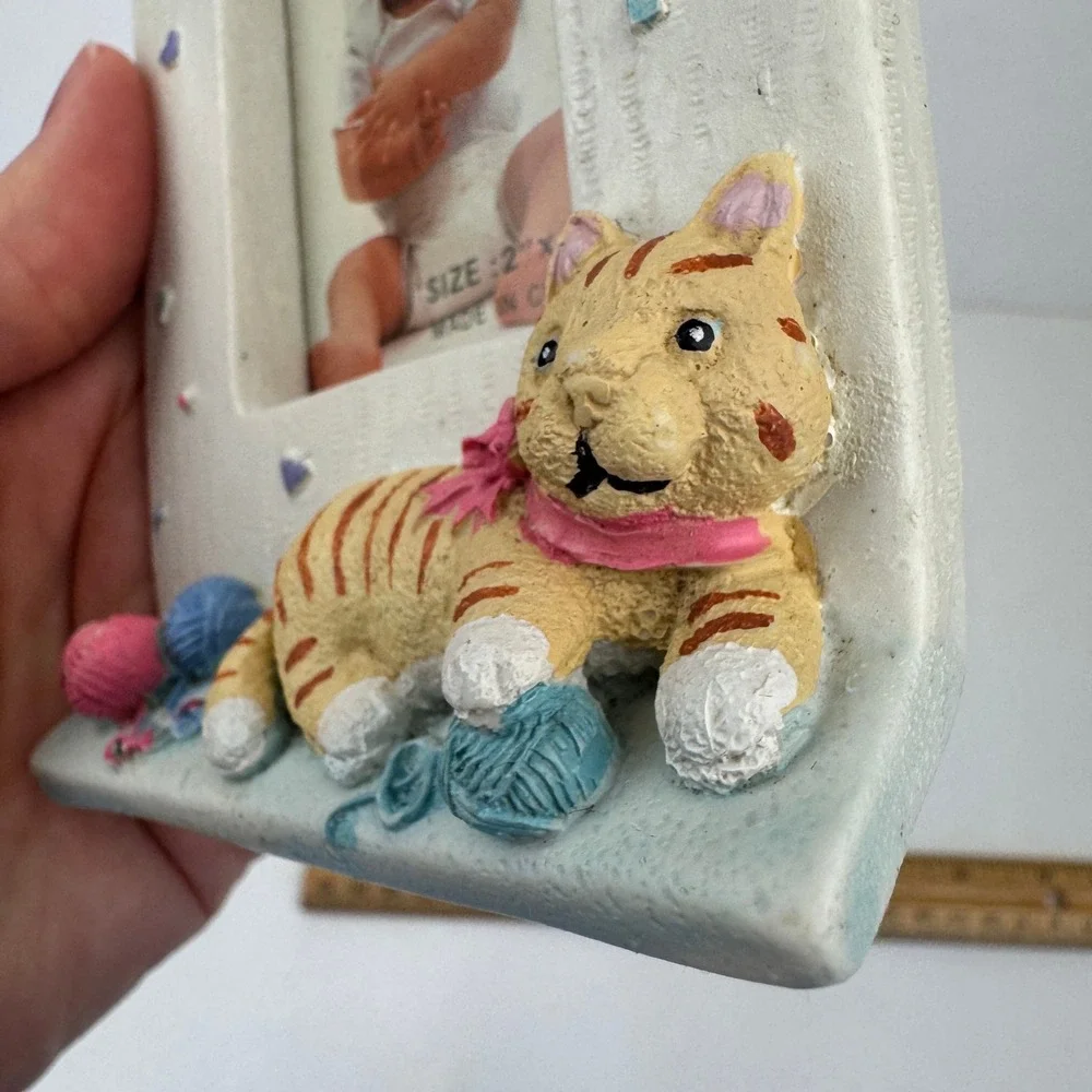 Vtg Small Mini Tabletop Pic Photo Frame Baby Nursery Cat Yarn Hearts Dots Pastel